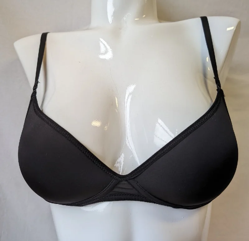 body-hugging shapewear briefsLittle Bra Company Lea | L001S Wireless