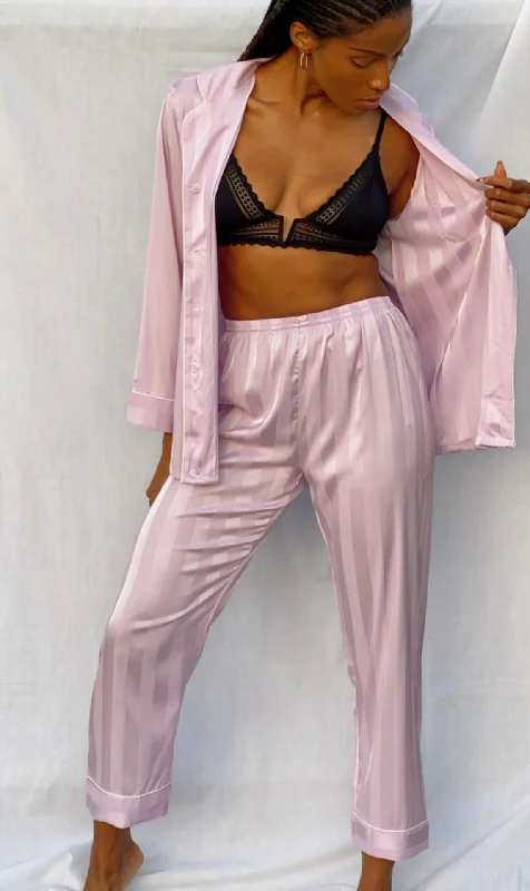 women's pajamas for those who love to dreamVenus silky pajama set