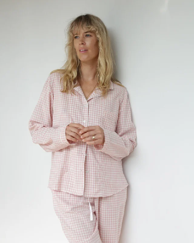 women's pajamas for a night of deep sleepDamen Pyjama rosa kariert