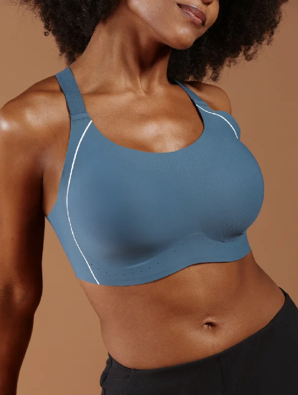 body-hugging shapewear briefsAero Poise Crossback Light Support Sports Bra