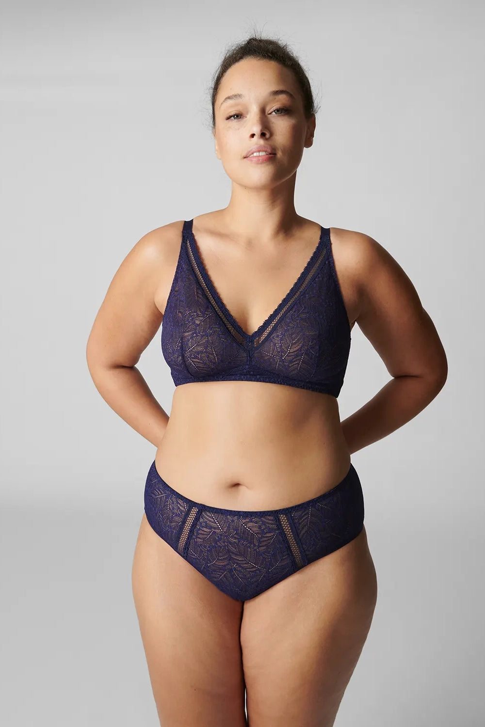 minimalist seamless brasSimone Pérèle | Comete, Bügelloser Bralette BH (Mitternacht)