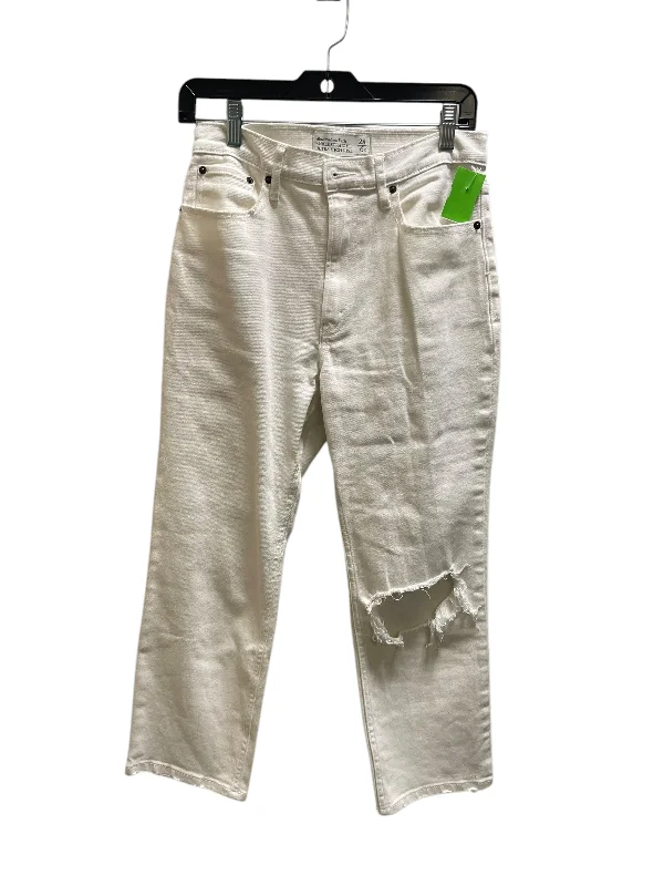 Women's Jodhpurs with V-Shaped CollarJeans Boyfriend By Abercrombie And Fitch In White, Size: 6