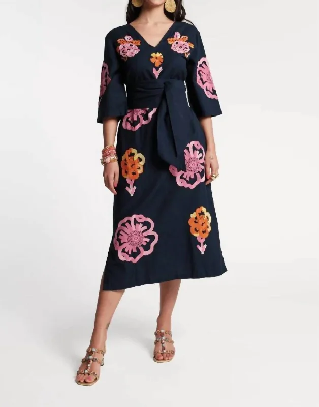 Women's Sweetheart Collar DressesEmi Embroidered Dress In Graphic Gerbera Navy Pink Print